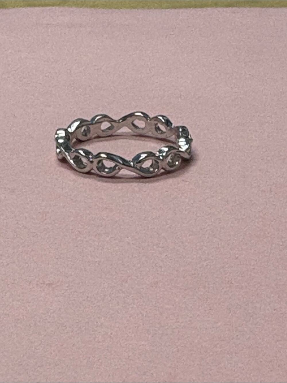 Silver Tone Infinity Twist Band Ring – Size 5.5 / 16mm – NWOT ✨
